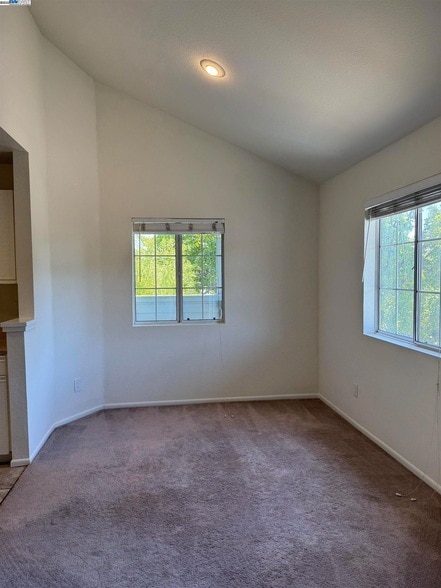 Building Photo - 8145 Mountain View Dr