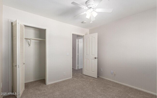 Building Photo - 3734 E Betsy Ln