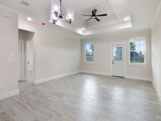 Building Photo - 415 County Rd 5102J