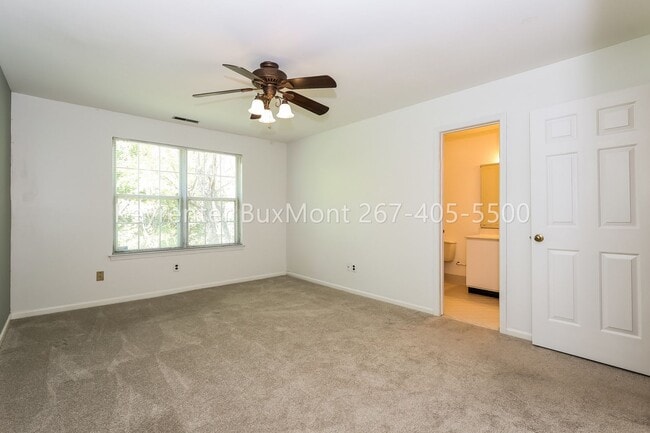 Building Photo - Beautiful 2 Bed / 2 Bath second-floor condo in Rose Hollow community!
