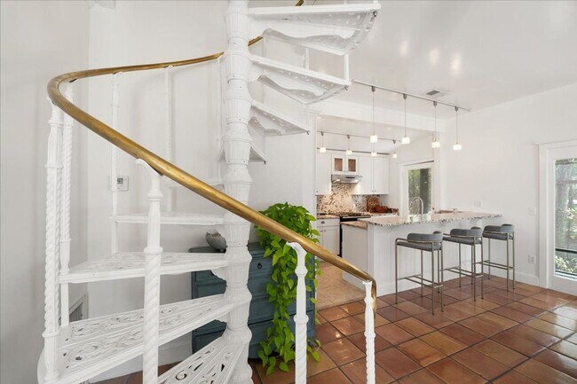 Building Photo - Downtown St. Augustine 2BD/2BA Historic Home