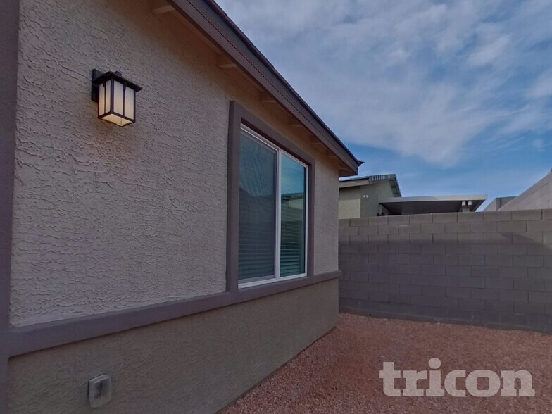 Building Photo - 9458 White Fir Grv Ct