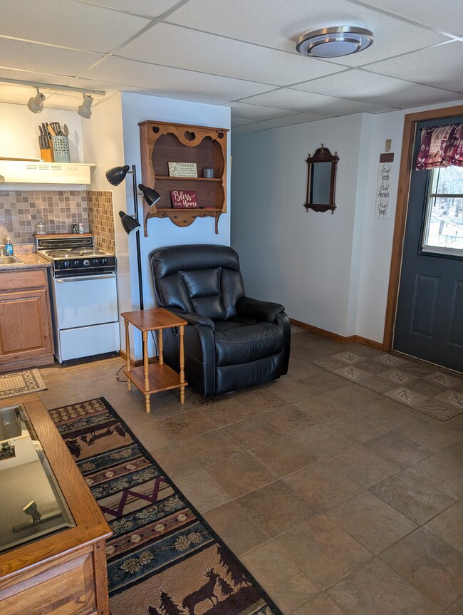 Building Photo - 5510 Leisure Ln