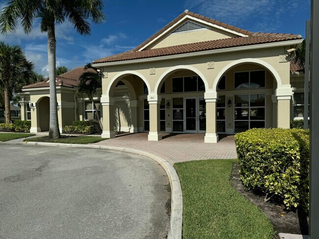 Building Photo - 673 Carlyle Wy