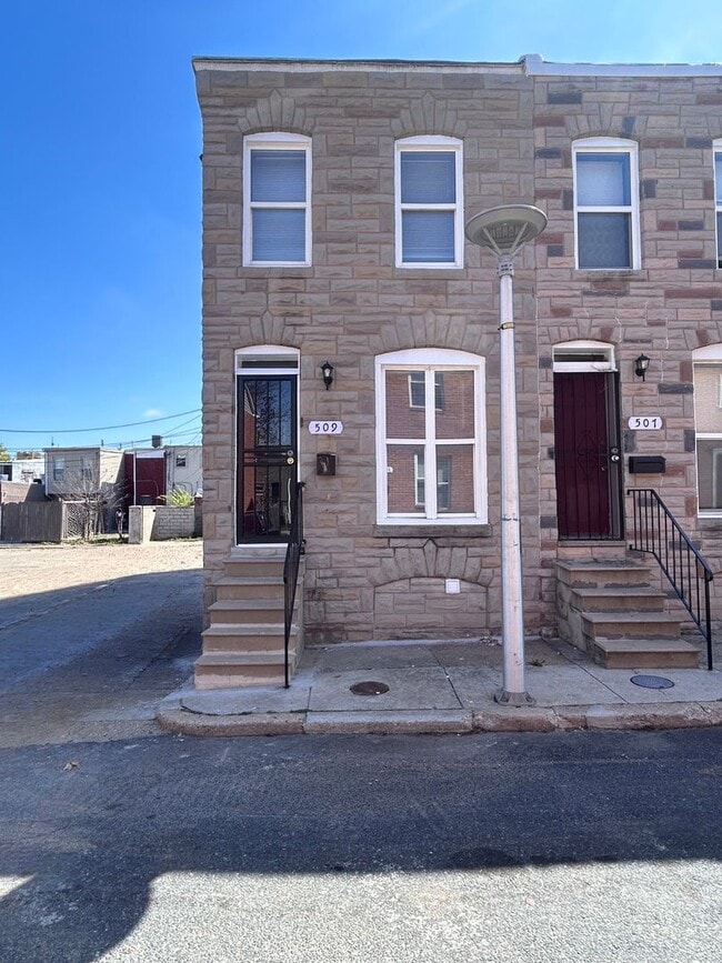 Building Photo - 509 N Bradford St
