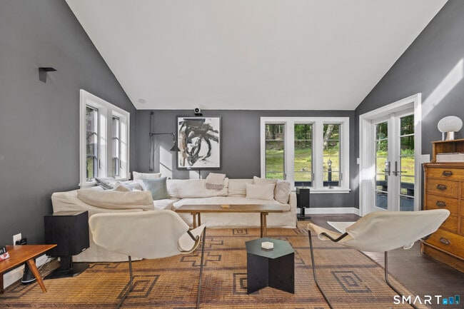 Building Photo - 46 E Pond Lilly Rd