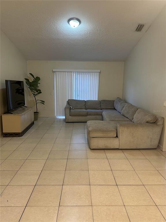 Building Photo - 12910 Lake Vista Dr