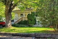 Building Photo - 1030 NE Alfred Ln
