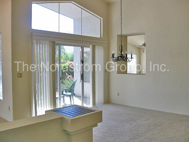 Building Photo - 877 W Annandale Way