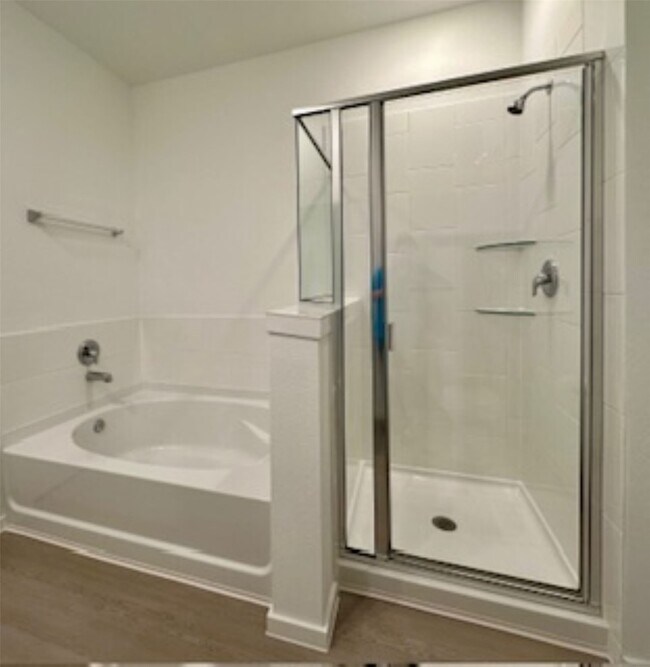 Building Photo - 500 Kinglet Dr