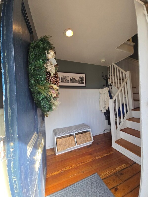 Entry - 2200 E Broad St