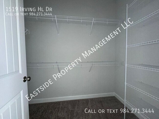 Building Photo - 1519 Irving Hl Dr