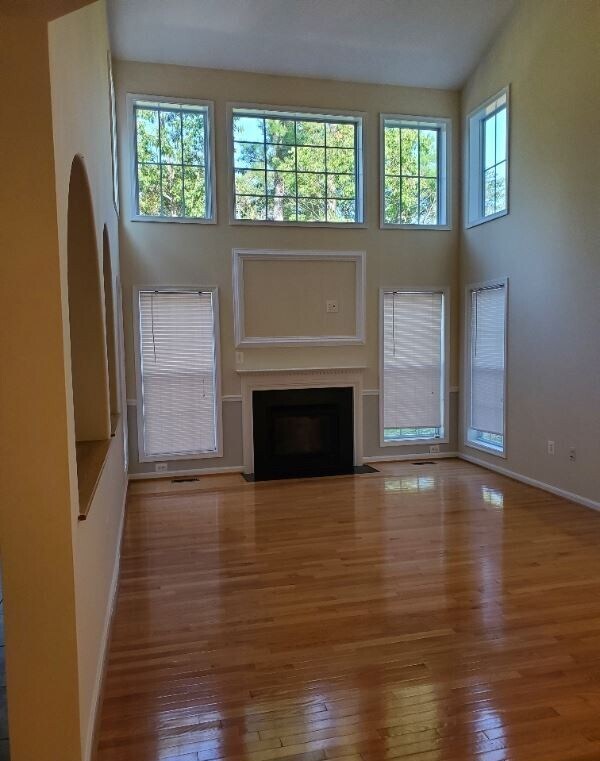 Building Photo - 9255 Glen Meadow Ln