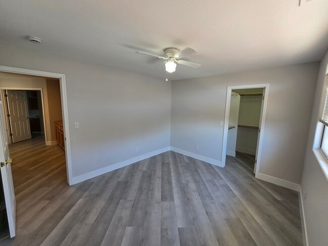 Building Photo - 1842 Loma Linda Cir