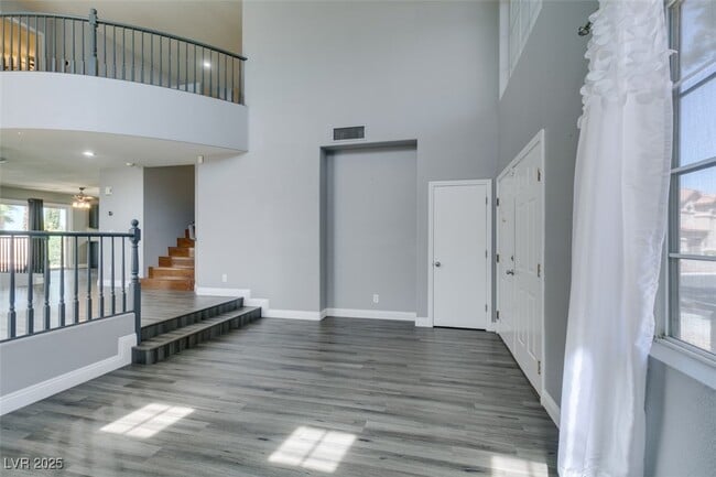 Building Photo - 9157 S Sleeping Tree St