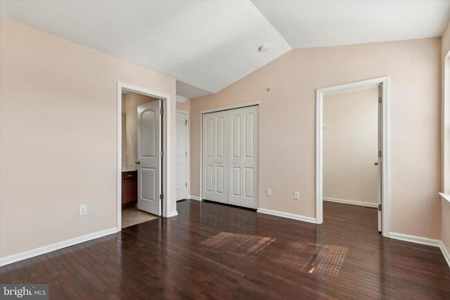 Building Photo - 145 Mercer Ct