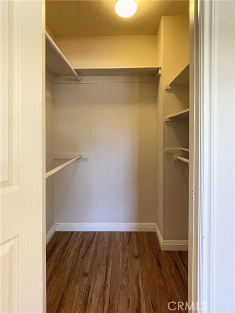 Building Photo - 2126 Sun Ridge Dr