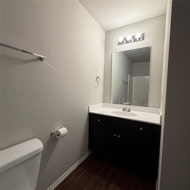 Building Photo - 2044 Autumn Way