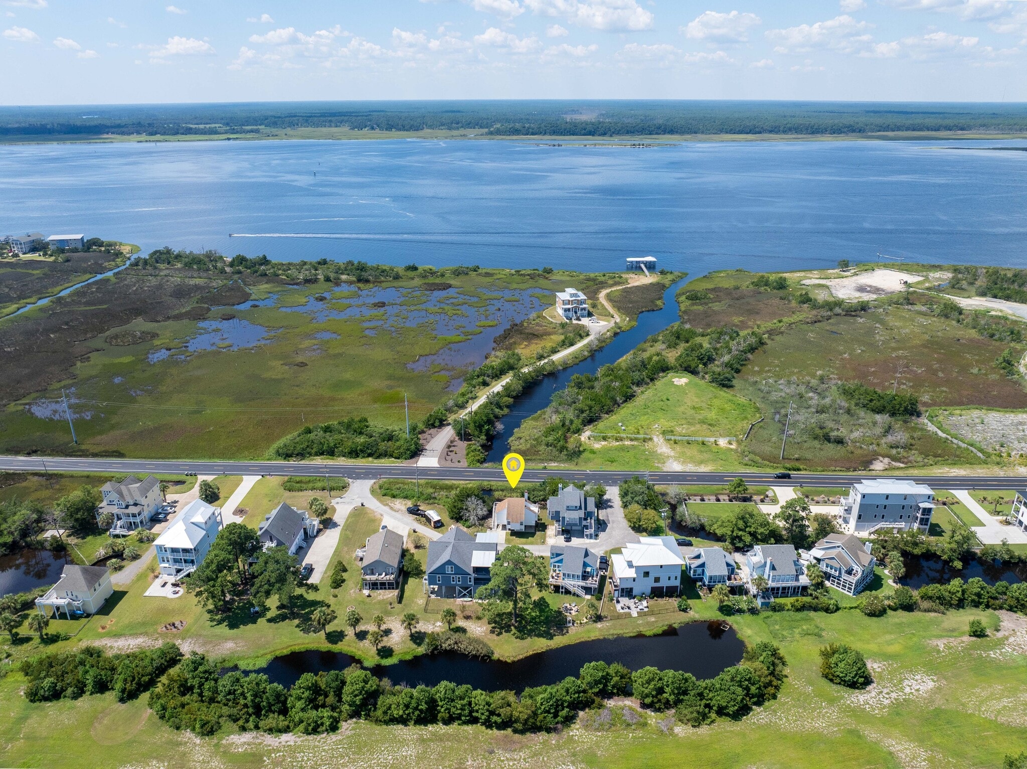 Building Photo - 8439 River Rd