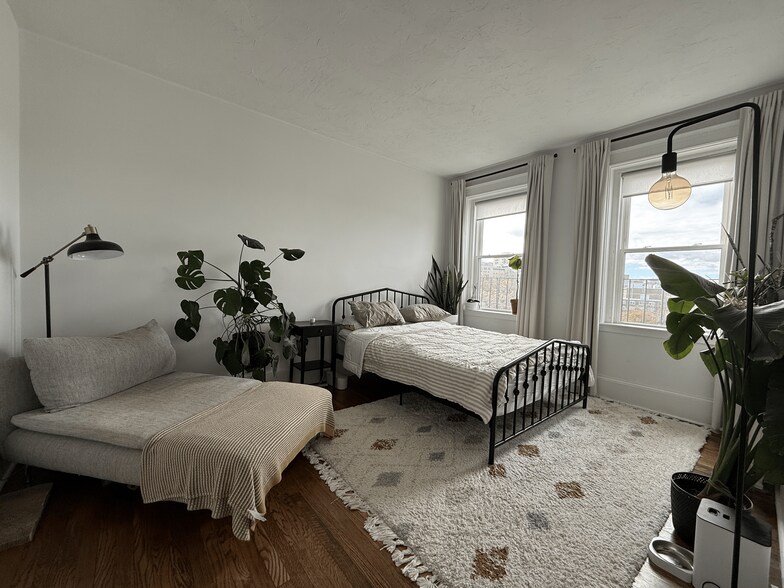 Primary Bedroom - 137 Peterborough Street