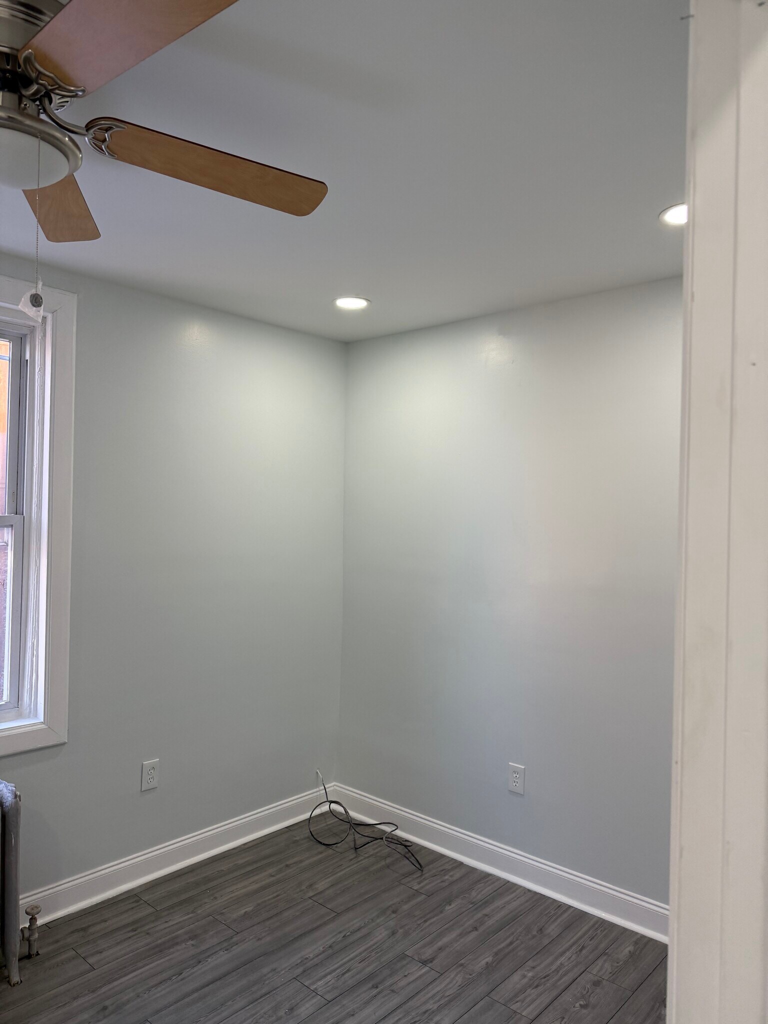 Building Photo - 5719 N Park Ave