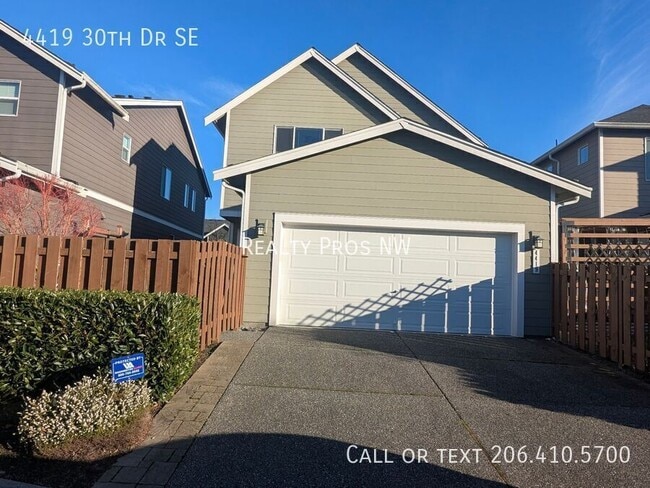 Building Photo - 4419 30th Dr SE