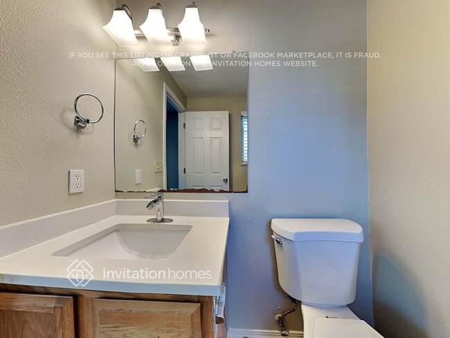 Building Photo - 833 SW 313th Ct