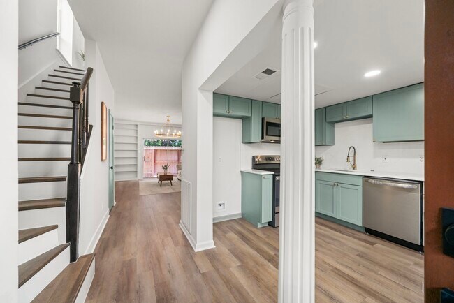 Building Photo - 14703 Barryknoll Ln