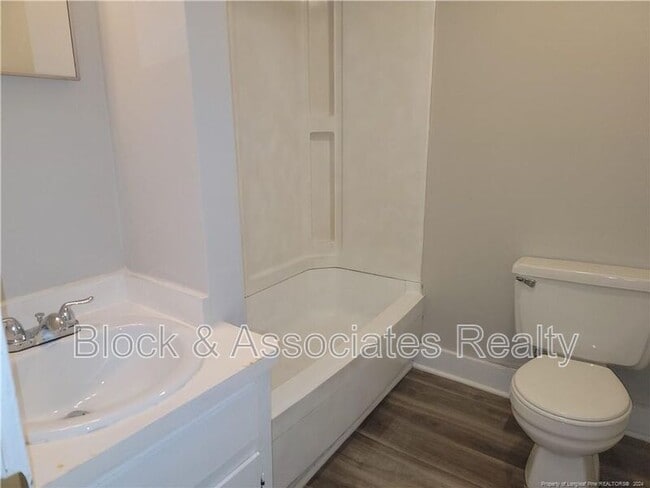 Building Photo - 304 Wheel Hollow Trail