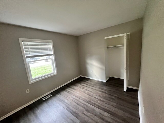 Building Photo - 8368 Washington Village Dr