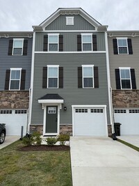 Building Photo - Legacy of Poquoson Townhome.