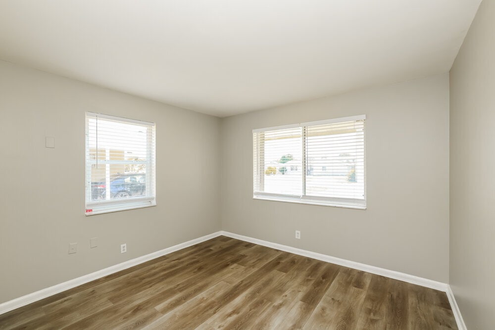 Building Photo - 295 Cherry St