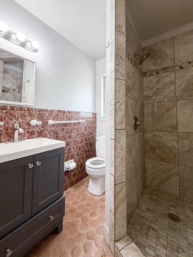 Building Photo - 8902 Blankenship Dr