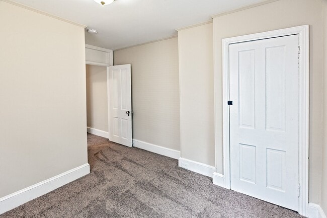 Building Photo - 3 bedroom, 1 bath, newly renovated home in Little Italy
