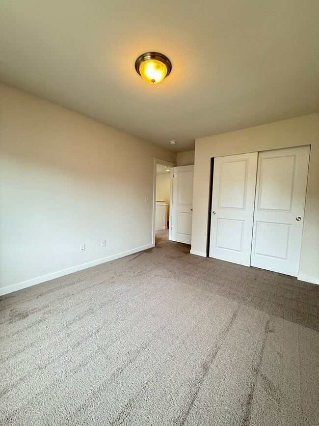 Building Photo - Spacious 3BR Home in Arcadia Terrace