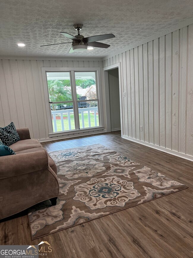 Building Photo - 208 Swanson Ridge