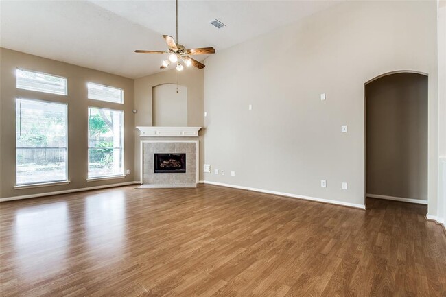 Building Photo - 7302 Hollow Field Ln