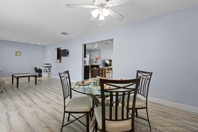 Building Photo - 5408 Birch Dr