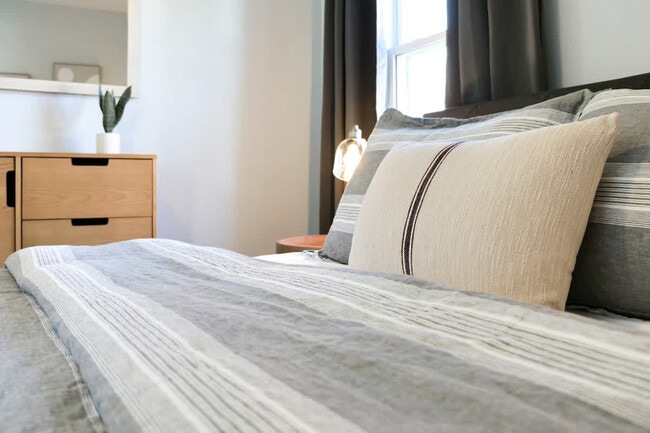 Building Photo - 7906 Lanyard Dr