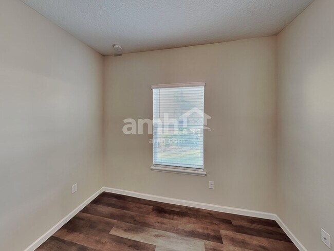 Building Photo - 123 Edge Pk Trl