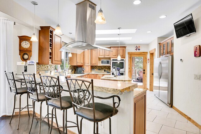 Building Photo - 29934 Paint Brush Dr