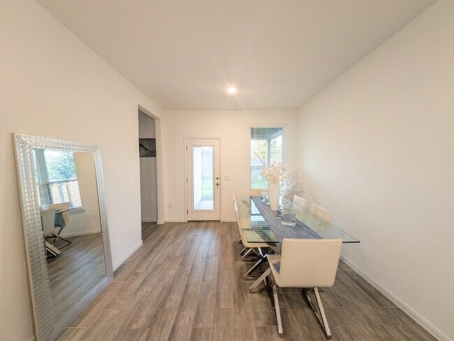 Building Photo - 18122 Sonresa Wy