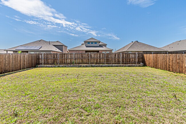 Building Photo - 1612 Harvest Glen Dr