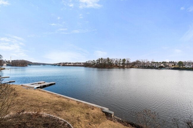 Building Photo - 157 Lake Ave