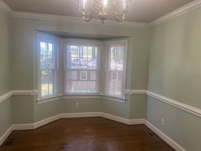 Building Photo - 3 Bedroom House-Nash Co