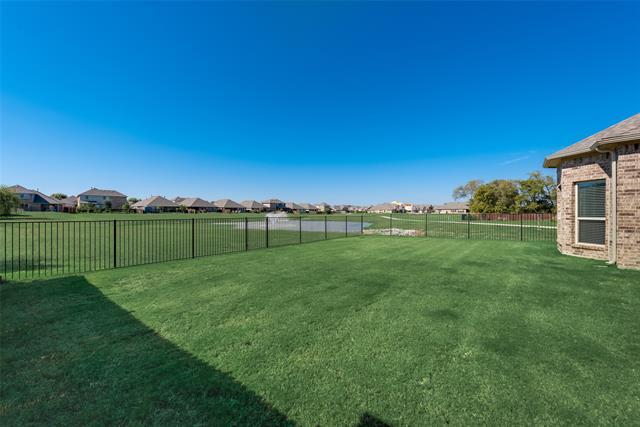 Building Photo - 9408 Lakeway Dr