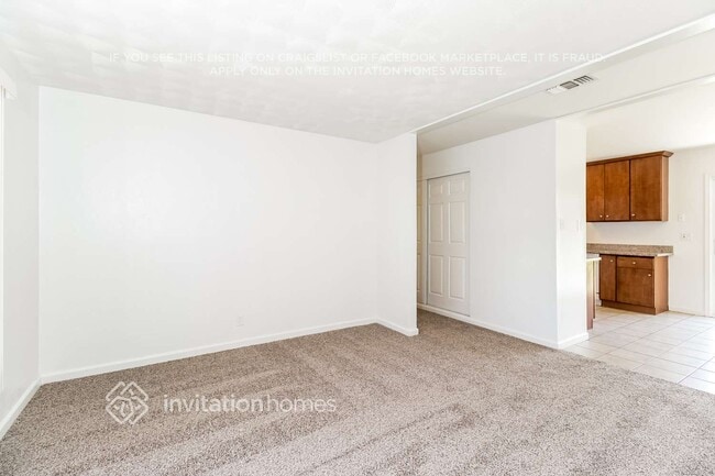 Building Photo - 6121 N Haven Dr