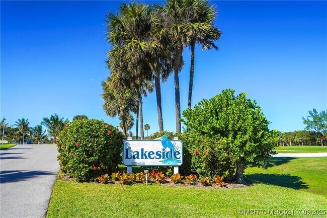 Building Photo - 5596 NE Gulfstream Way