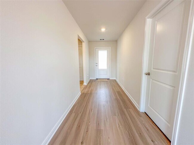 Building Photo - 16322 Sweet Grv Dr