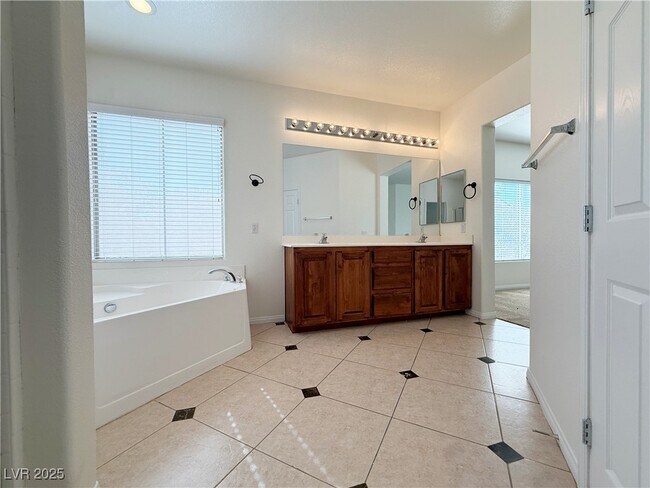 Building Photo - 9101 Dorrell Ln